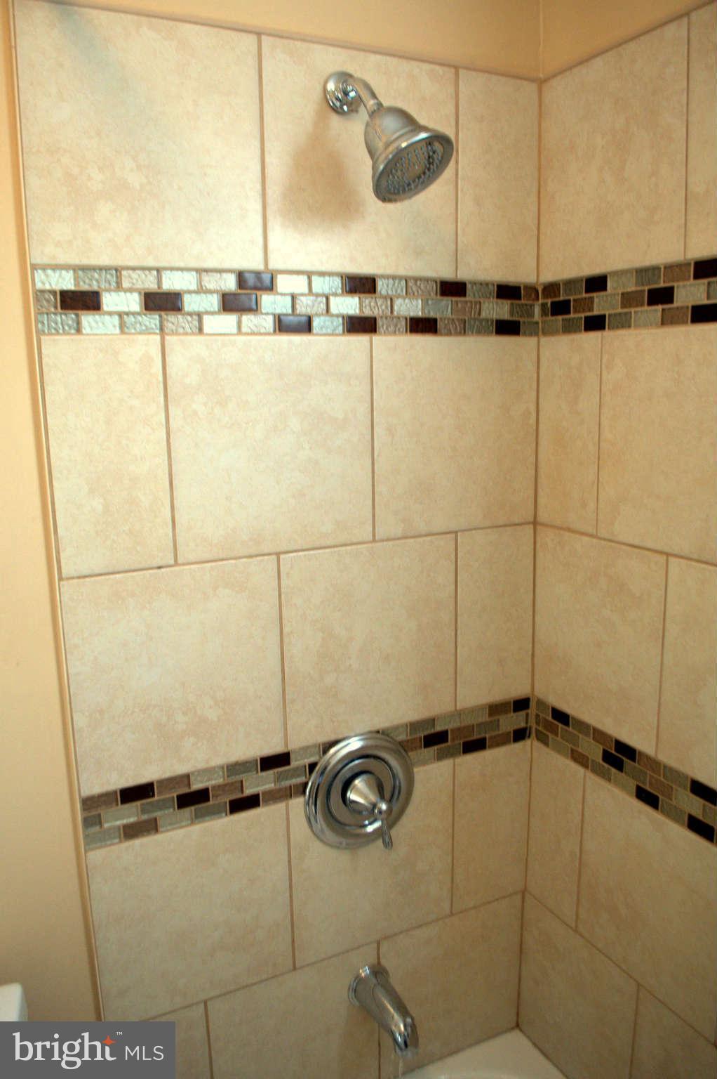 2910 Forest Glen Road Baltimore, MD 21216 - Photo 14 of 30 Bath