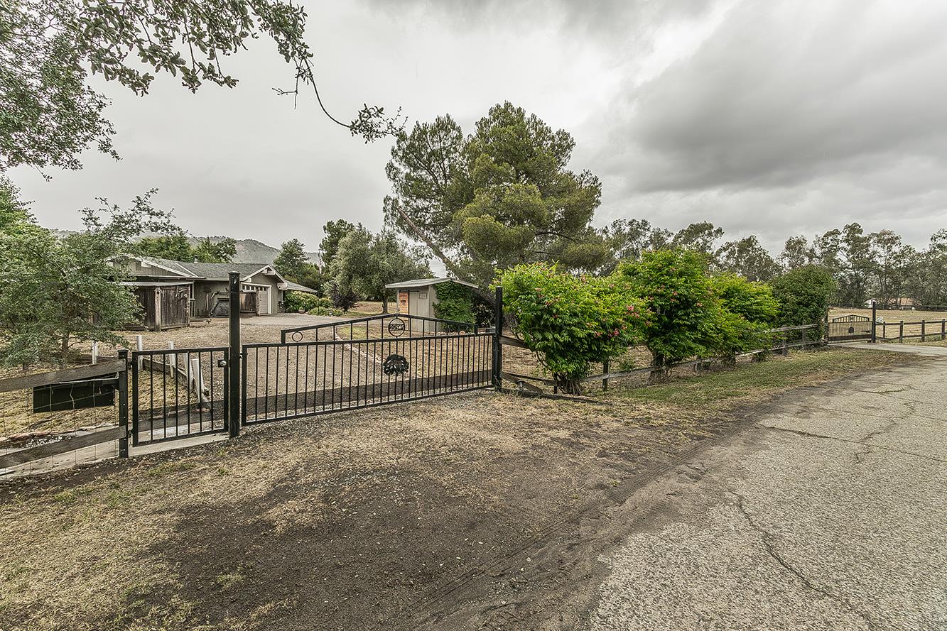 29545 Oak Meadow Road Tollhouse, CA 93667 - Photo 5 of 69