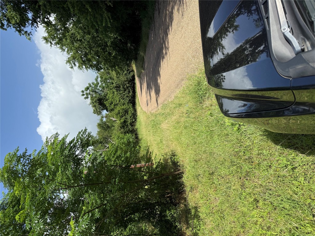 1005 Henderson Street Cameron, TX 76520 - Photo 4 of 5 a view of a two chairs in the balcony