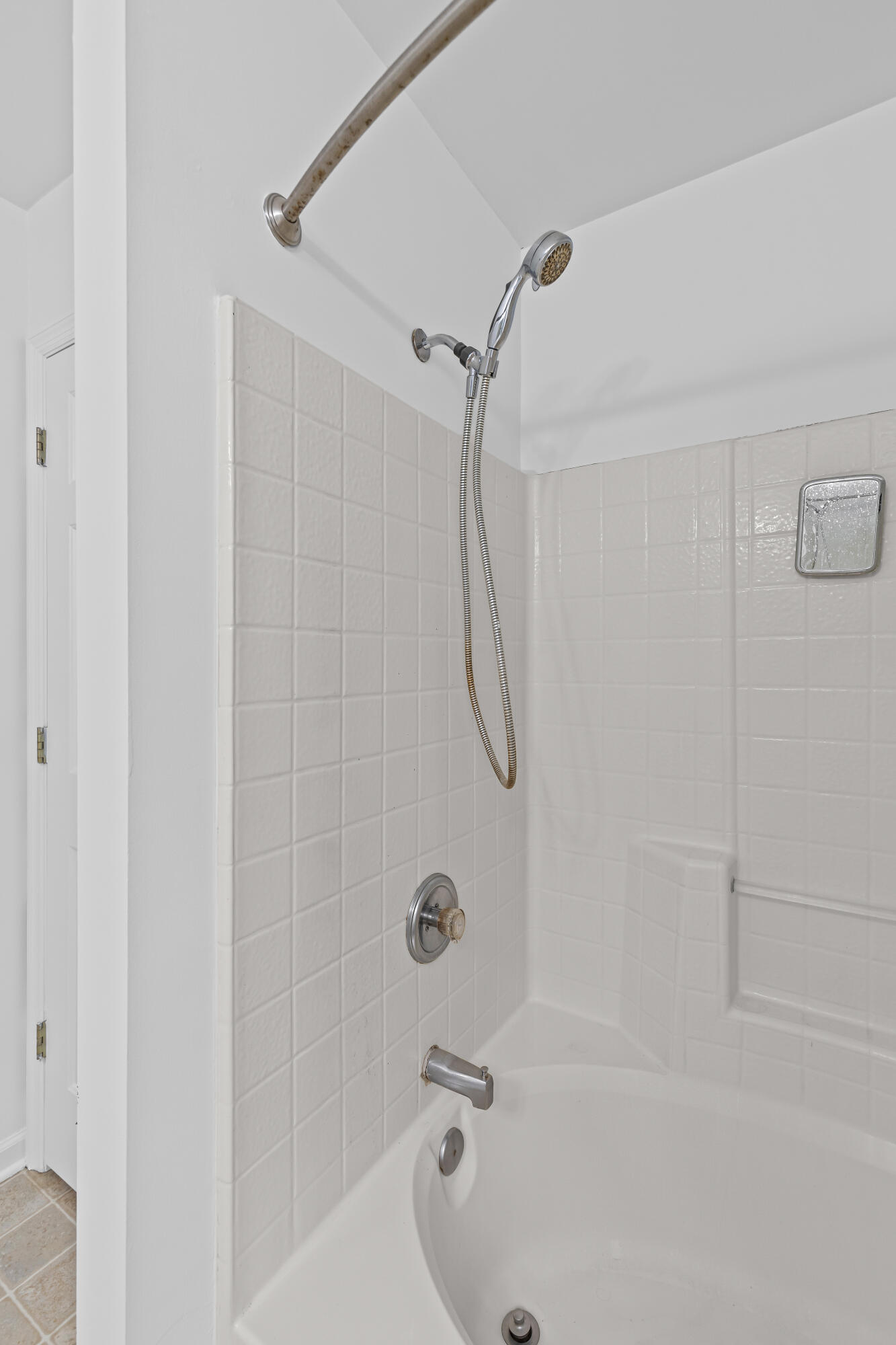 1099 Farmington Road Charleston, SC 29412 - Photo 20 of 34 shower in bathroom 2