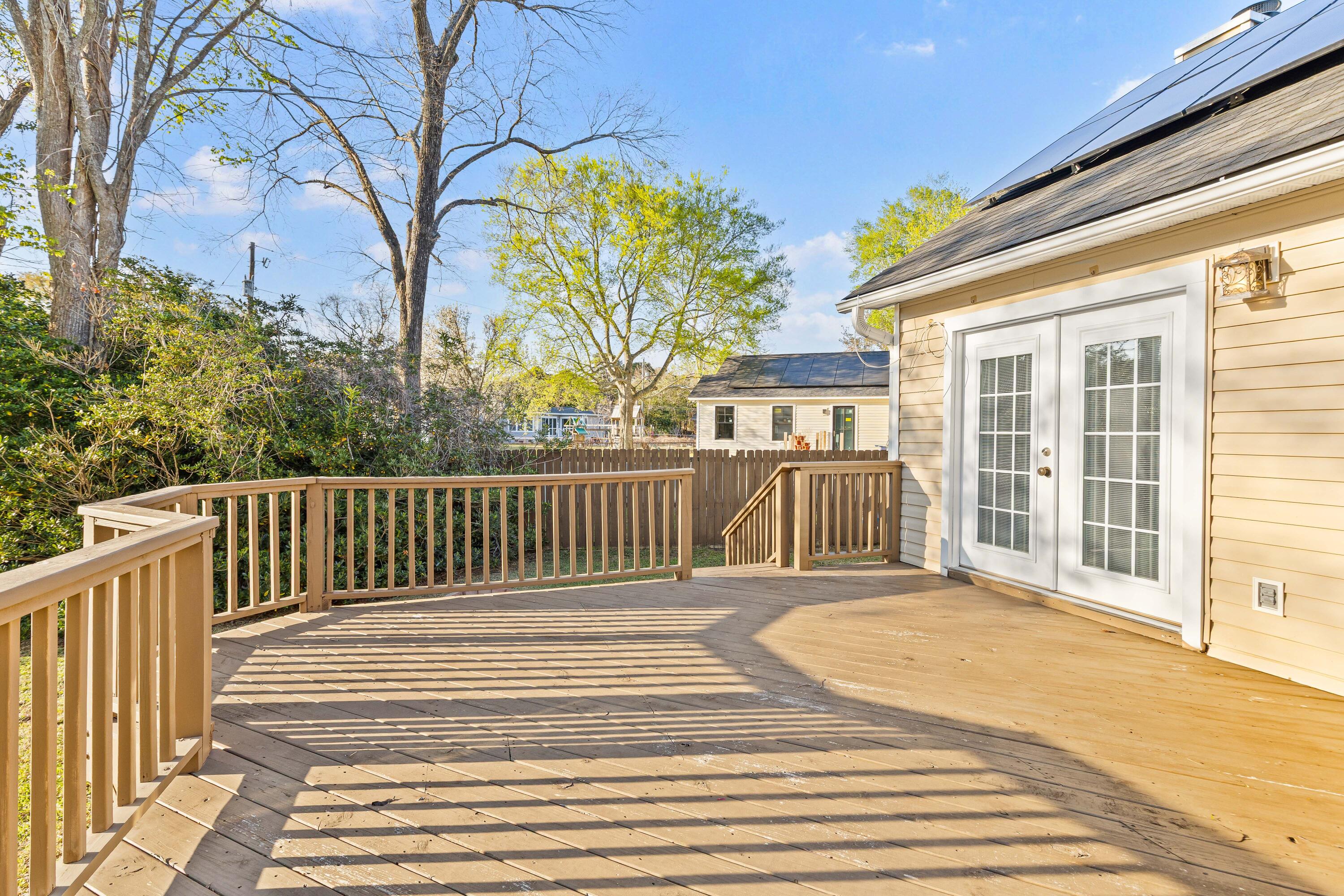 1099 Farmington Road Charleston, SC 29412 - Photo 23 of 34 Patio