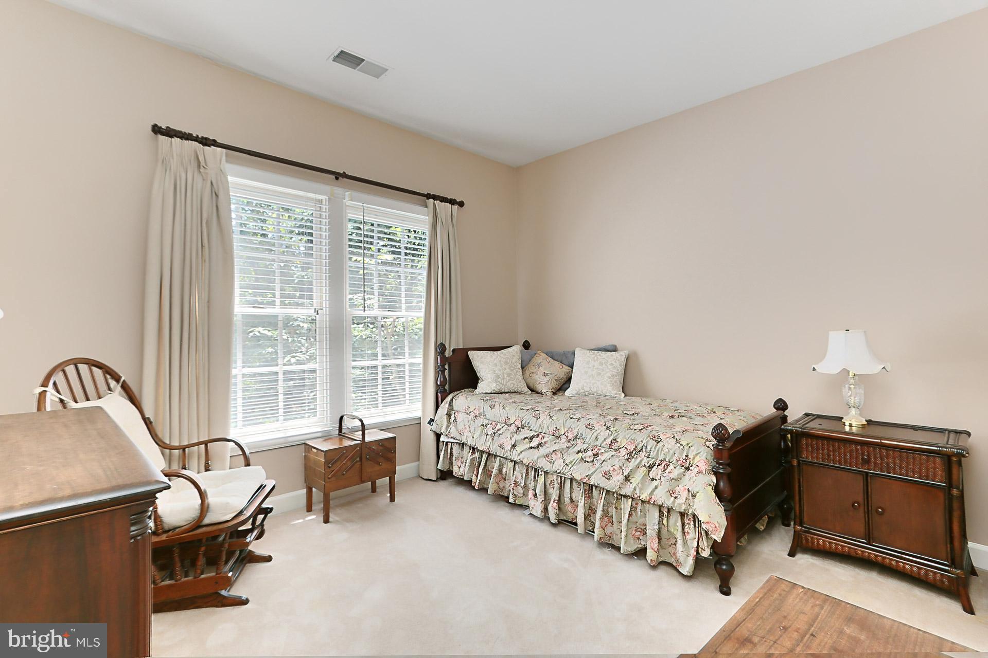 14269 Clubhouse Road Gainesville, VA 20155 - Photo 18 of 26 Gallery Image 18