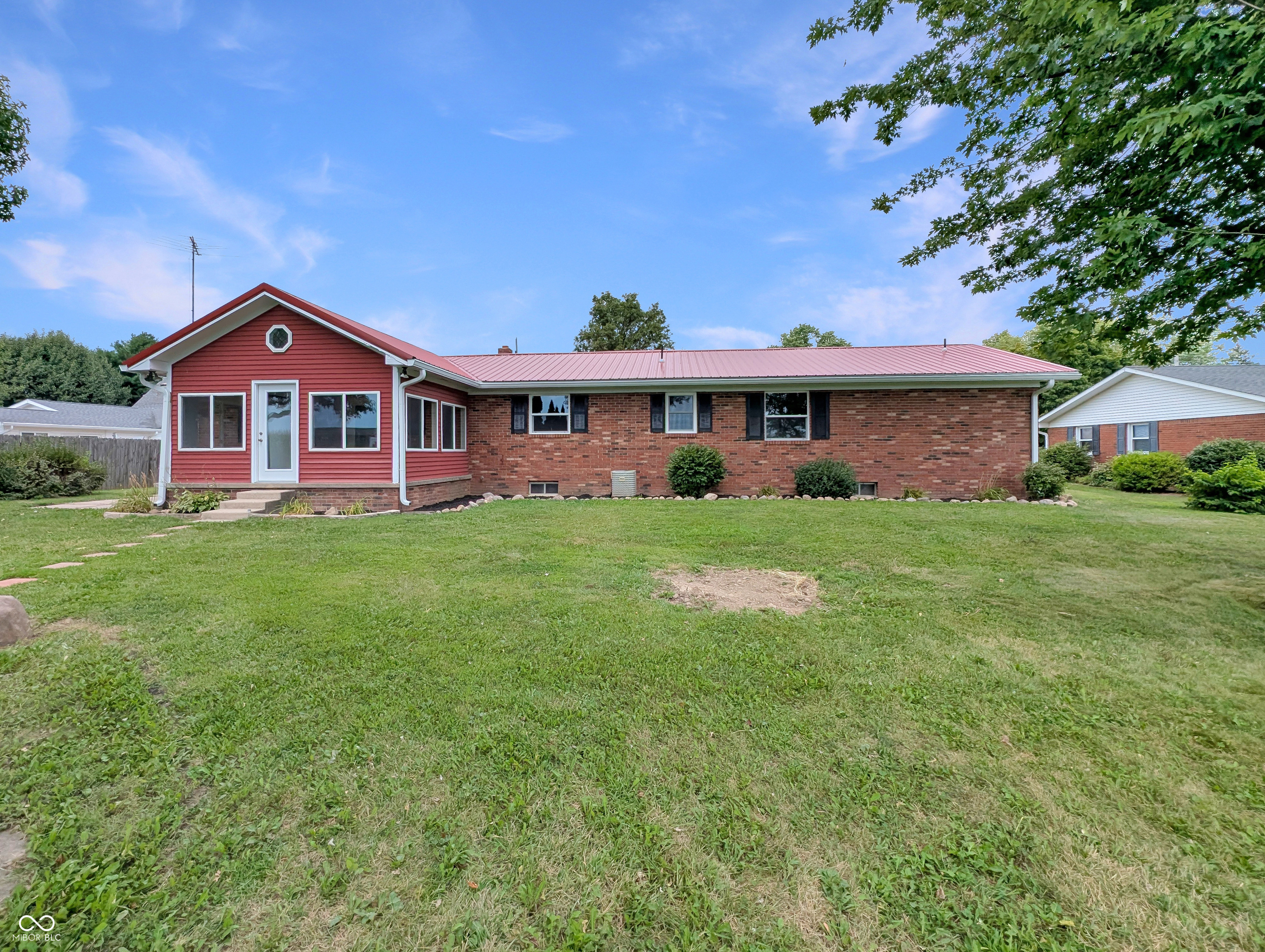 1809 East Kelly Road Frankfort, IN 46041 - Photo 4 of 35
