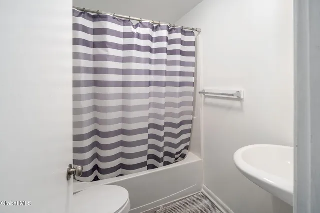 $289,900 | 1073 Regent Street, Schenectady, NY 12309