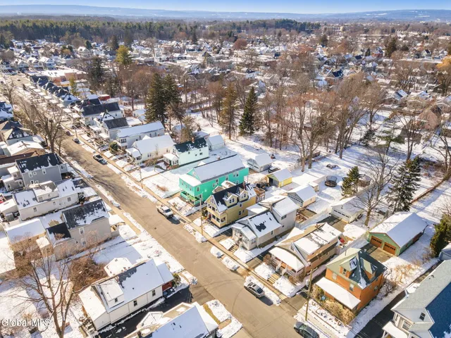 $289,900 | 1073 Regent Street, Schenectady, NY 12309