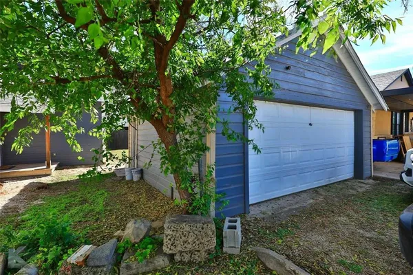 $2,695 | 1441 South 2nd Street, Abilene, TX 79602
