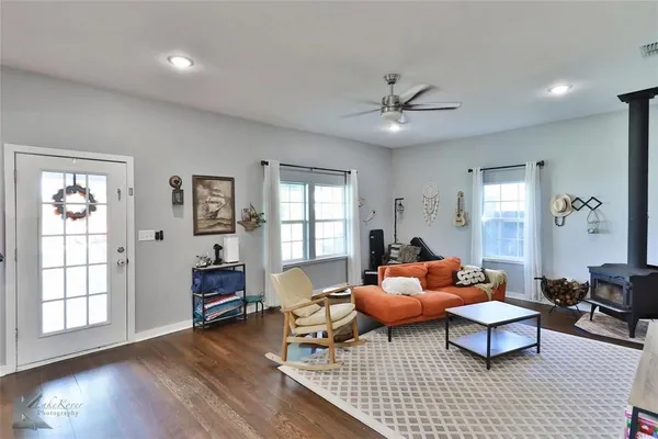 $2,695 | 1441 South 2nd Street, Abilene, TX 79602