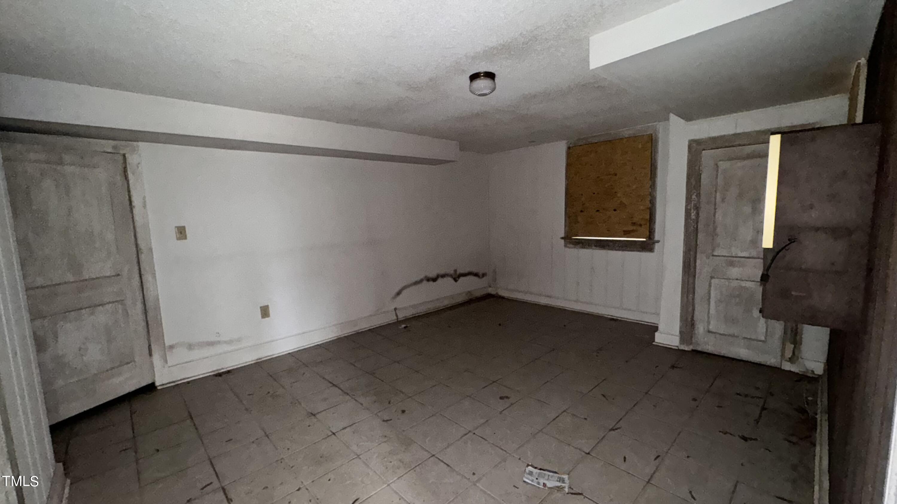 116 Horne Street Raleigh, NC 27607 - Photo 13 of 16 a view of a room with an empty space