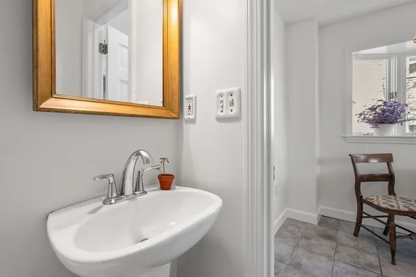 $789,000 | 11 Lowell Street, Beverly, MA 01915