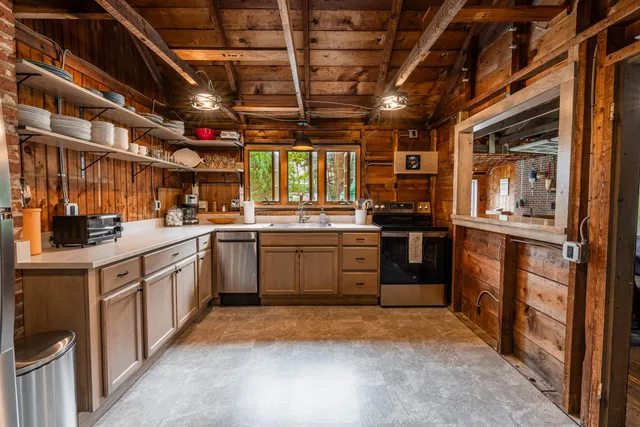 $5,000 | 20 Ocean Boulevard, North Hampton, NH 03862