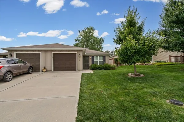 $240,000 | 1719 Jo Ann Drive, Raymore, MO 64083