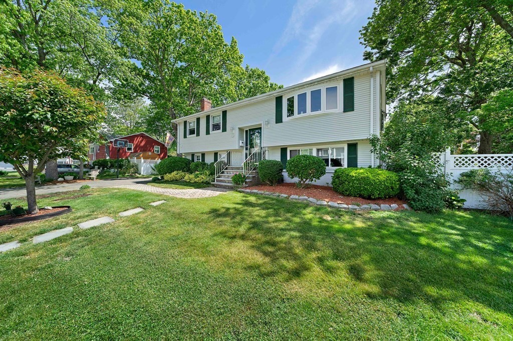 12 Audubon Road Norwood, MA 02062 - Photo 4 of 28 Gallery Image 4