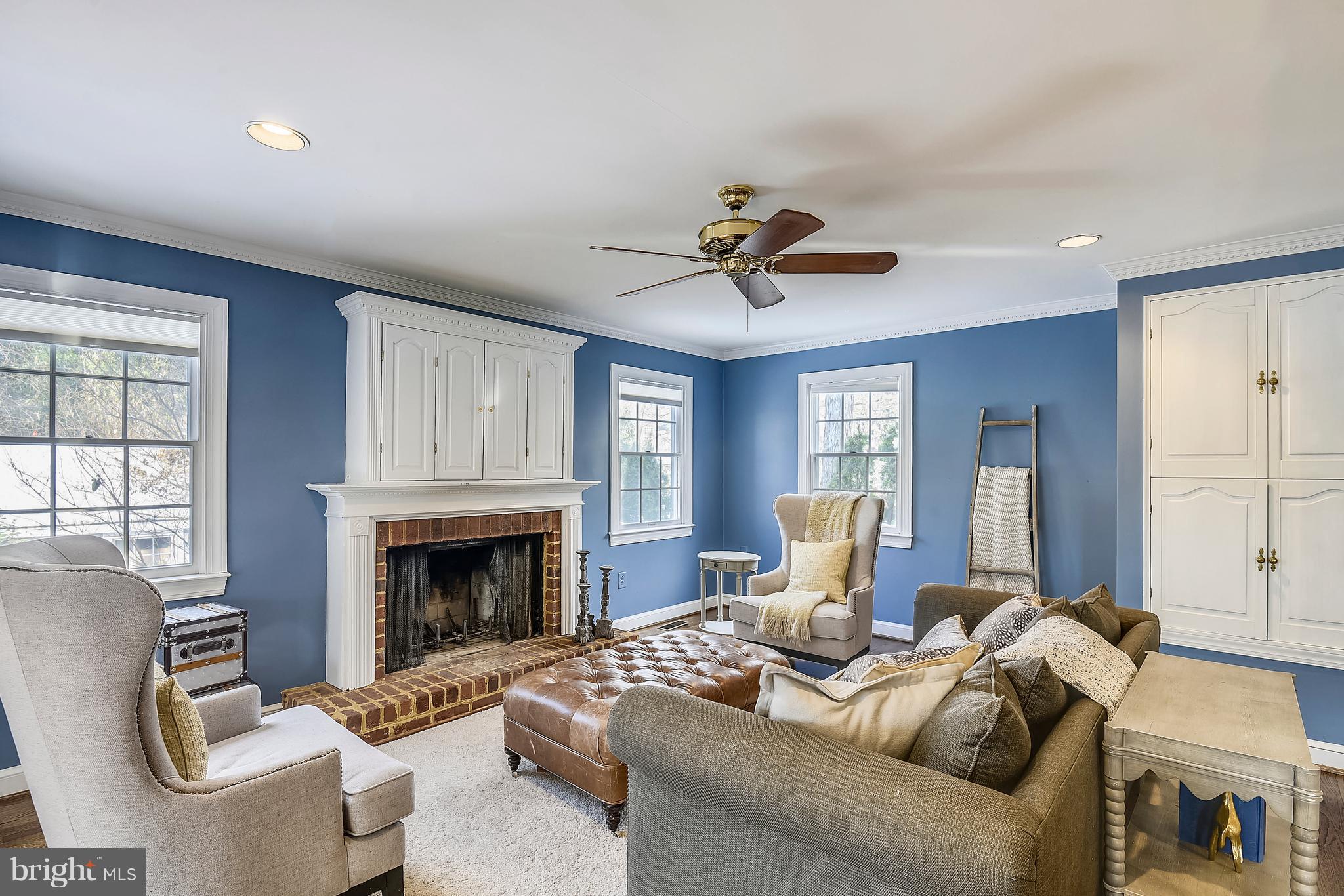 2400 Cameron Mills Road Alexandria, VA 22302 - Photo 15 of 48 Main level family room with fireplace