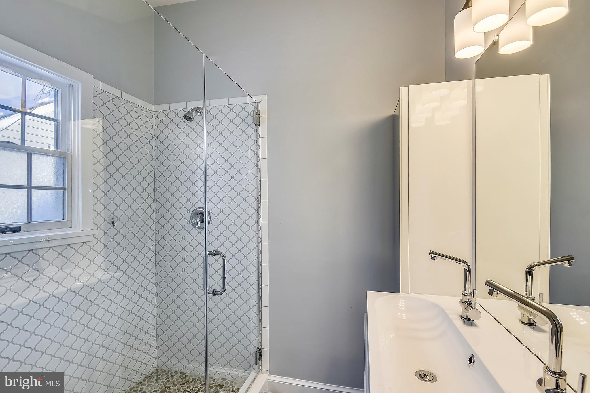 2400 Cameron Mills Road Alexandria, VA 22302 - Photo 35 of 48 Master bath