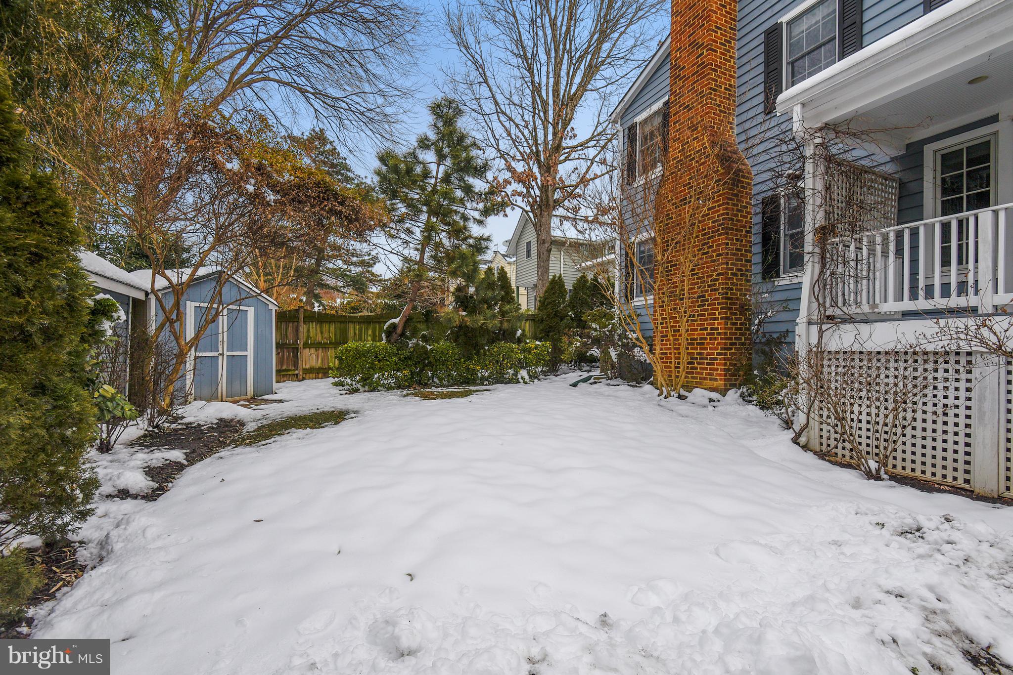 2400 Cameron Mills Road Alexandria, VA 22302 - Photo 5 of 48 Gallery Image 5