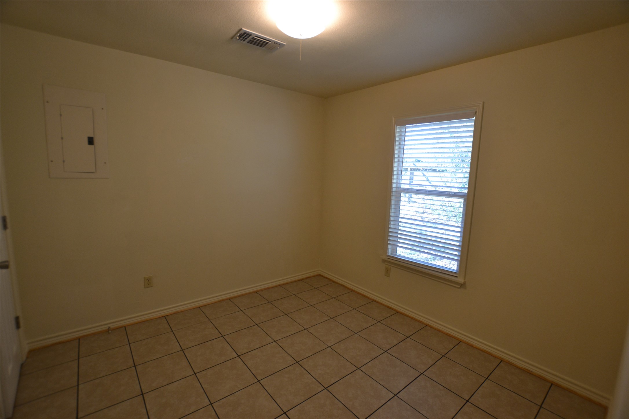 253 Old Groveton Road Onalaska, TX 77360 - Photo 14 of 19 UNIT 1-4- OF 2 BEDROOMS