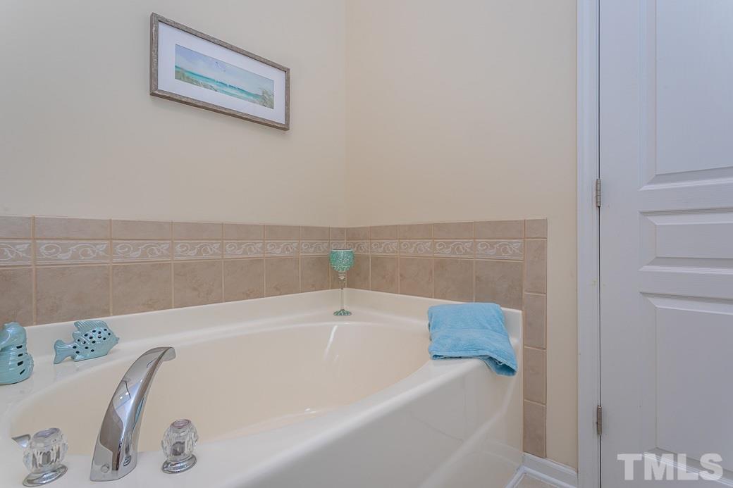 5930 Chivalry Court Raleigh, NC 27612 - Photo 20 of 30