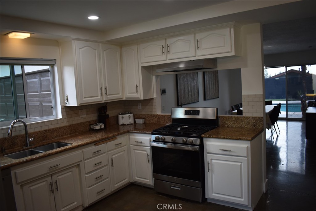 1156 Lyndhurst Drive Riverside, CA 92507 - Photo 16 of 57