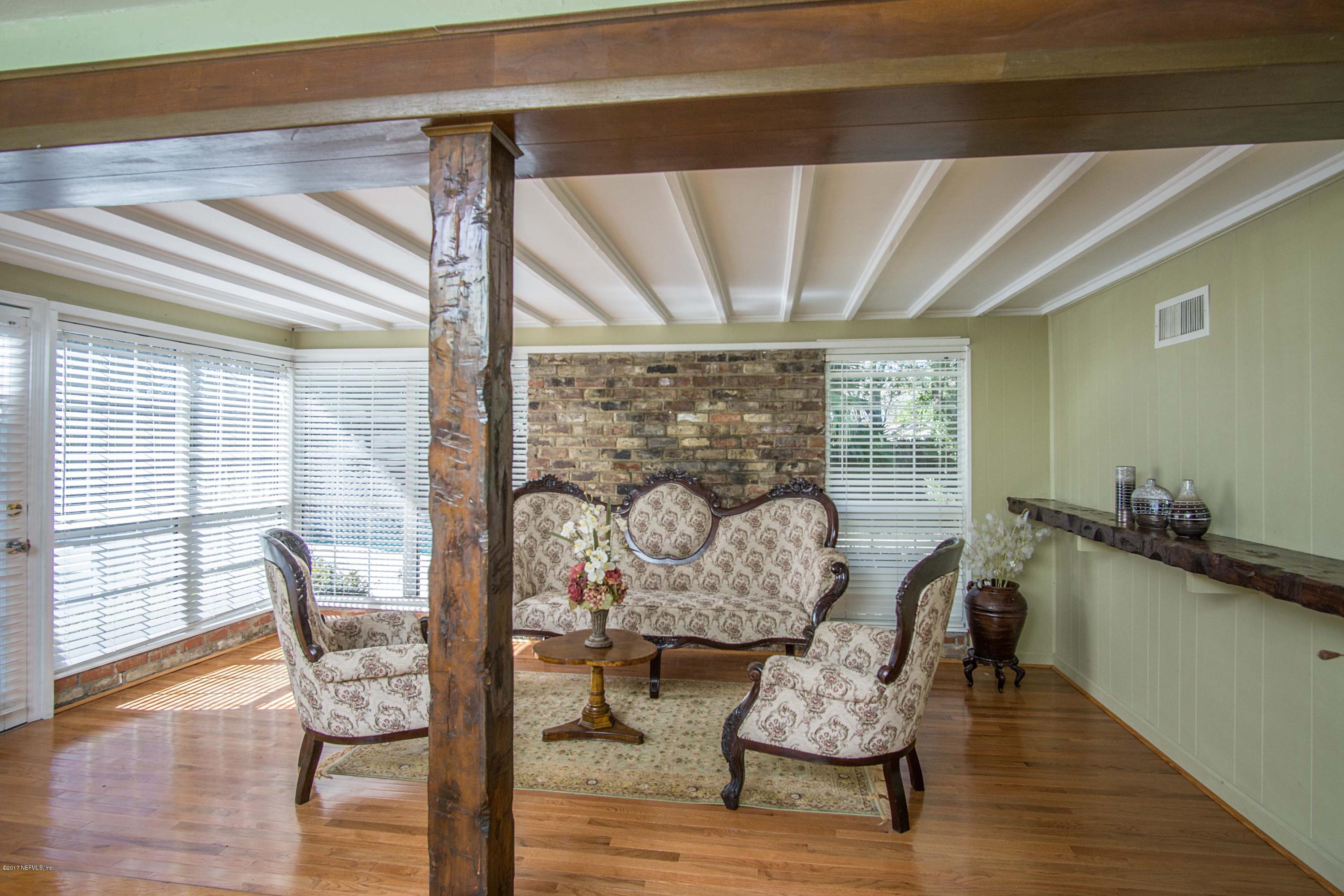 3612 Coronado Road Jacksonville, FL 32217 - Photo 4 of 22 4Great RM over looking Pool