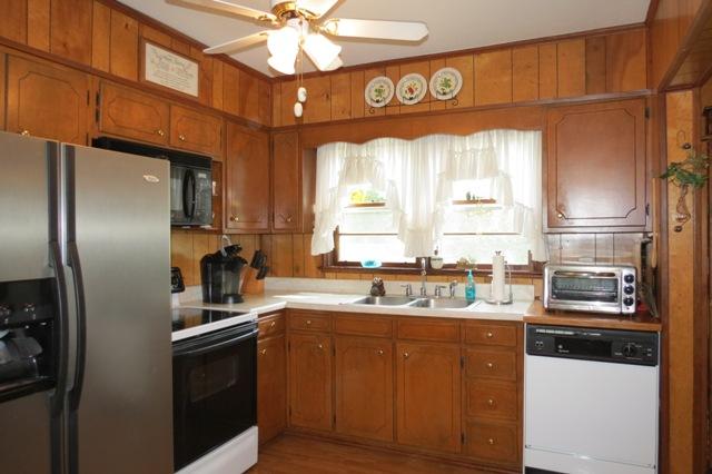 4623 Adams Road Hixson, TN 37343 - Photo 15 of 32 Kitchen