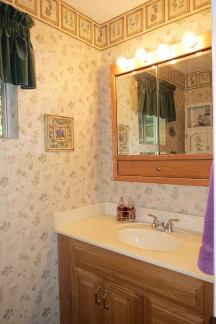 4623 Adams Road Hixson, TN 37343 - Photo 22 of 32 Master Half Bath
