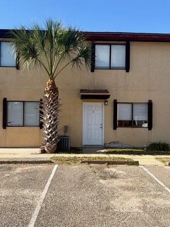$1,800 | 710 Legion Drive, Unit D2, Destin, FL 32541