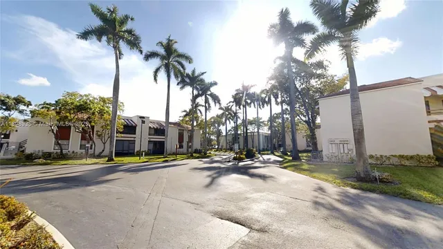 $279,999 | 20230 Northeast 3rd Court, Unit 6, Miami, FL 33179