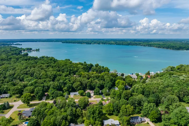 $499,000 | 11200 Delmar, Richland, MI 49083