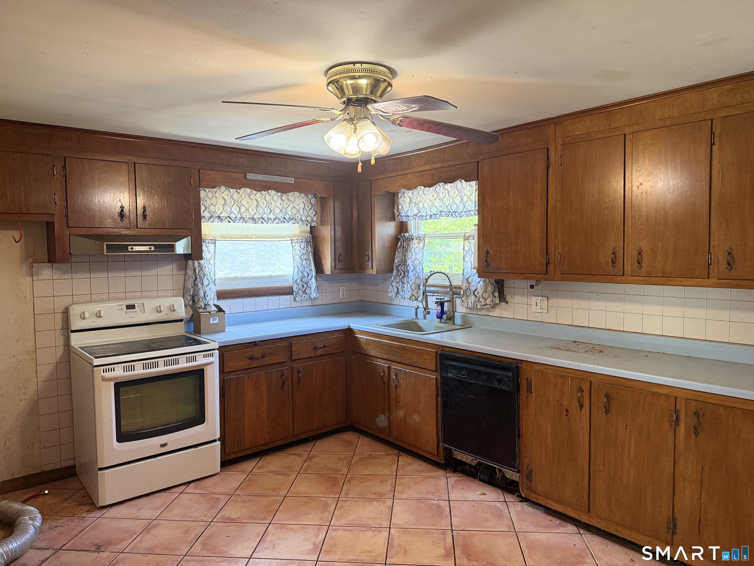 81 River Road Preston, CT 06365 - Photo 4 of 8 Gallery Image 4