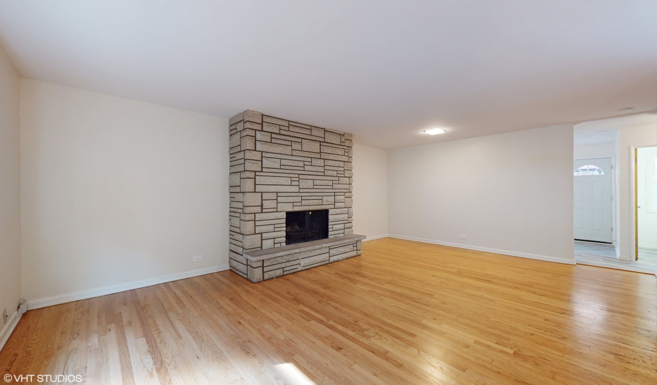 6904 North Ridge Boulevard, Unit D Chicago, IL 60645 - Photo 4 of 24 Gallery Image 4