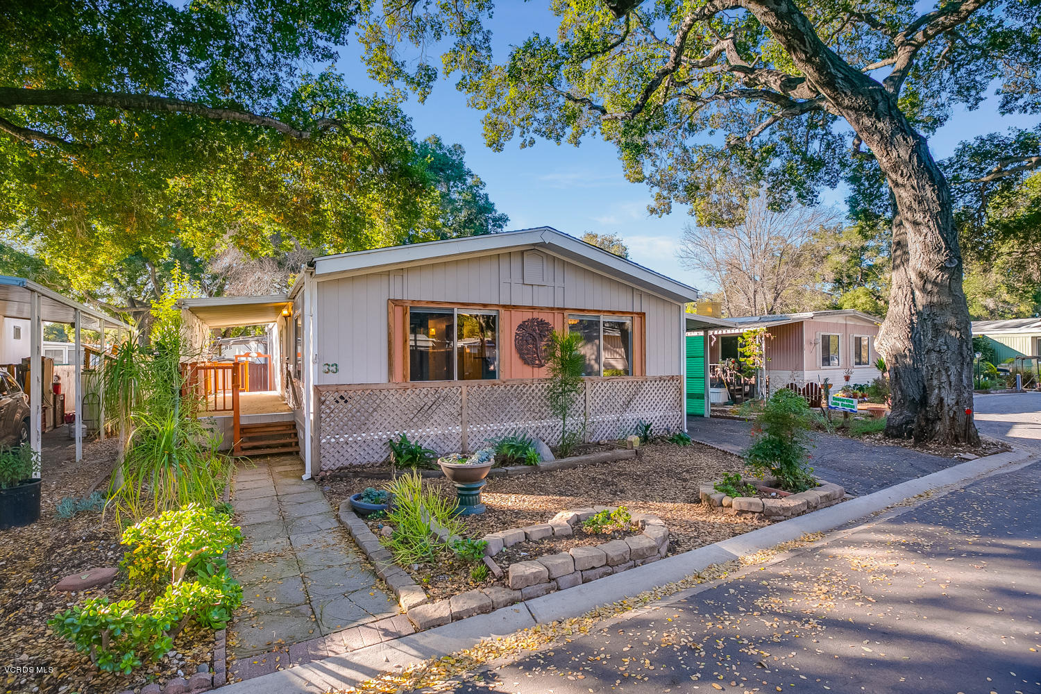1225 South Rice Road, Unit 33 Ojai, CA 93023 - Photo 3 of 23 TwoFishDigital_1225SRice33-3