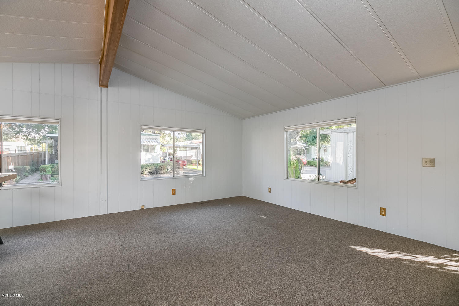 1225 South Rice Road, Unit 33 Ojai, CA 93023 - Photo 6 of 23 TwoFishDigital_1225SRice33-6