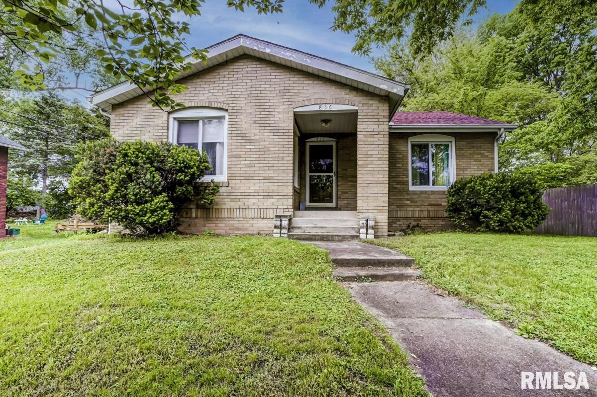 836 West Forest Avenue Decatur, IL 62522 - Photo 3 of 35