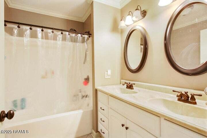 513 Vincent Road Lafayette, LA 70508 - Photo 2 of 4 bath