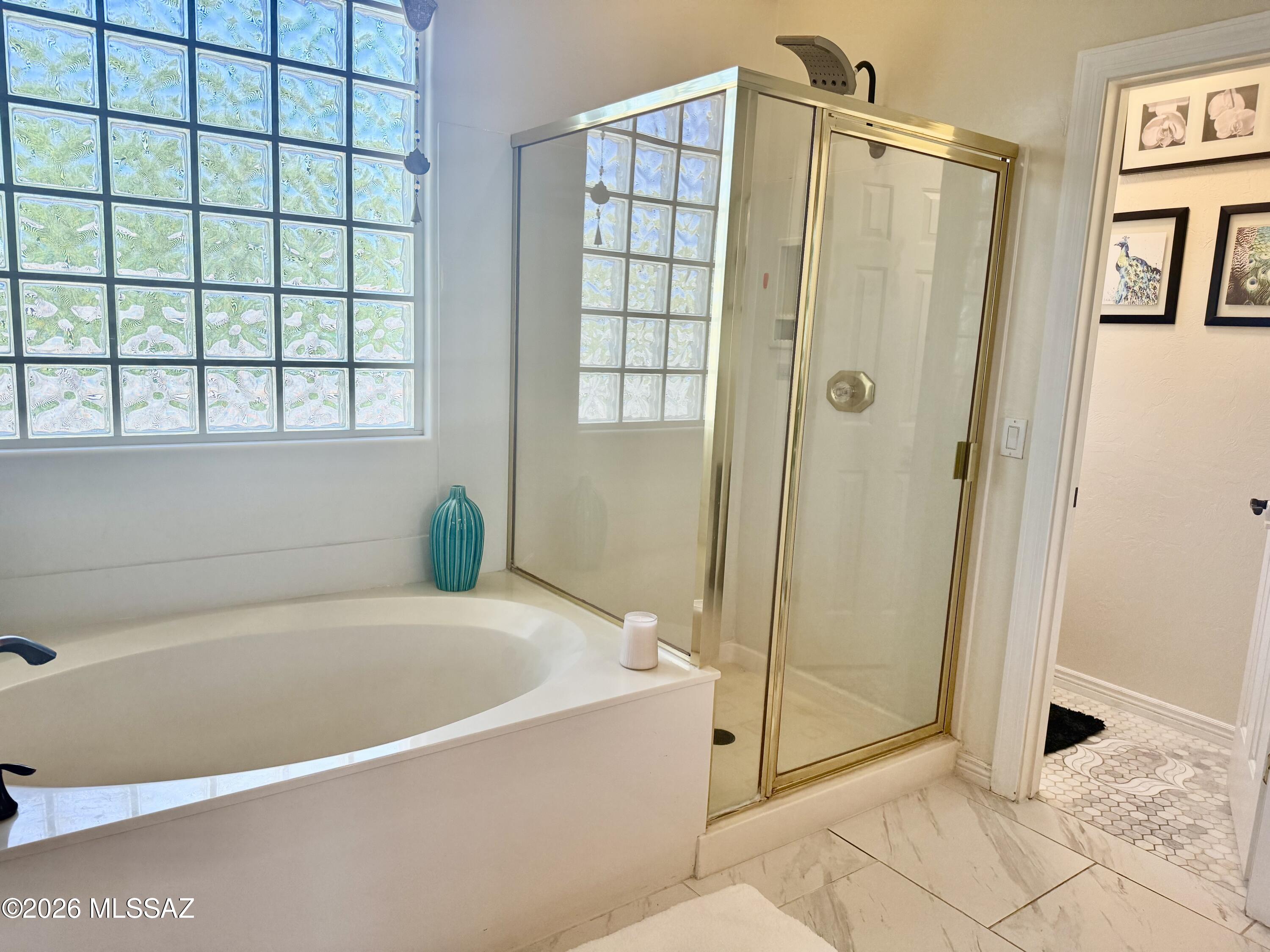 9780 Spring Hill Place Tucson, AZ 85749 - Photo 29 of 49 Primary Bath