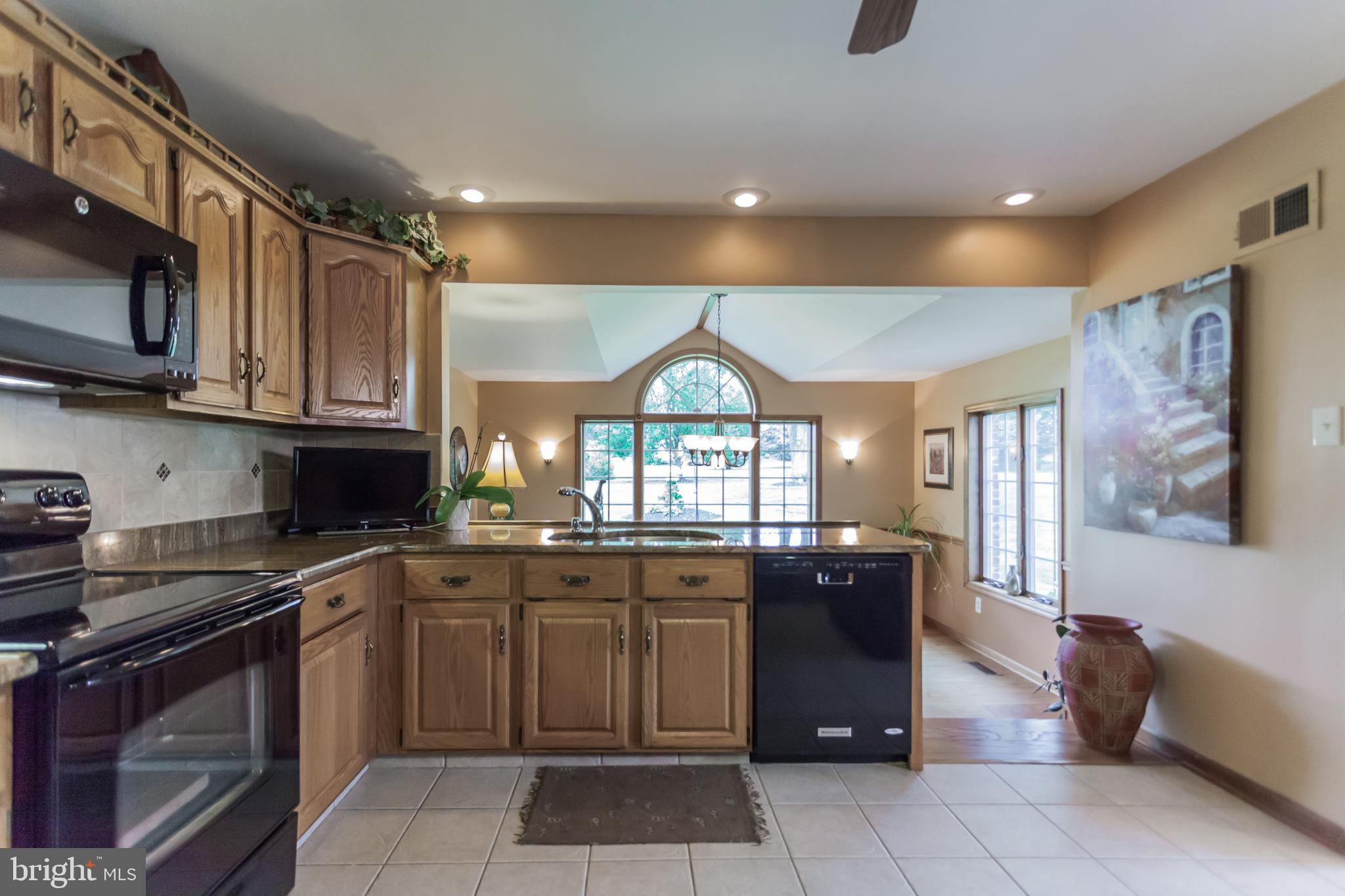 218 New Road Churchville, PA 18966 - Photo 9 of 28 Kitchen
