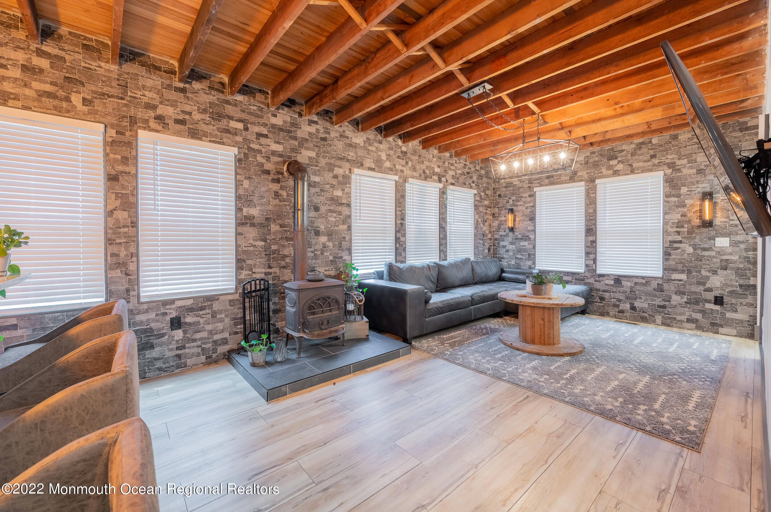 111 Bethany Road Holmdel, NJ 07733 - Photo 20 of 39 Living 3