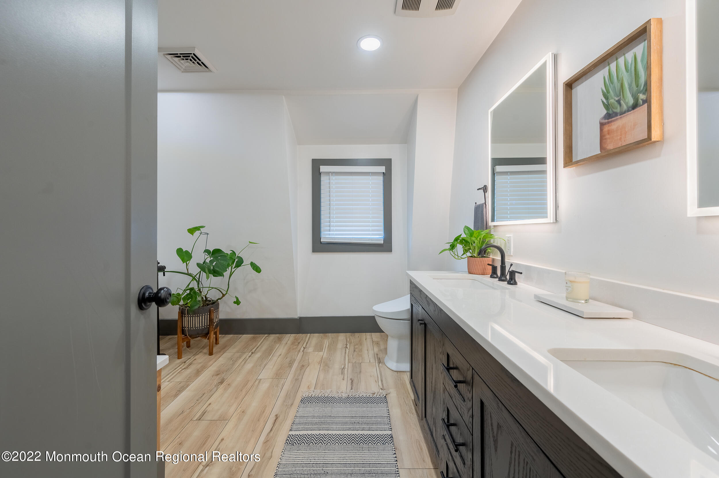 111 Bethany Road Holmdel, NJ 07733 - Photo 28 of 39 Bath 2a