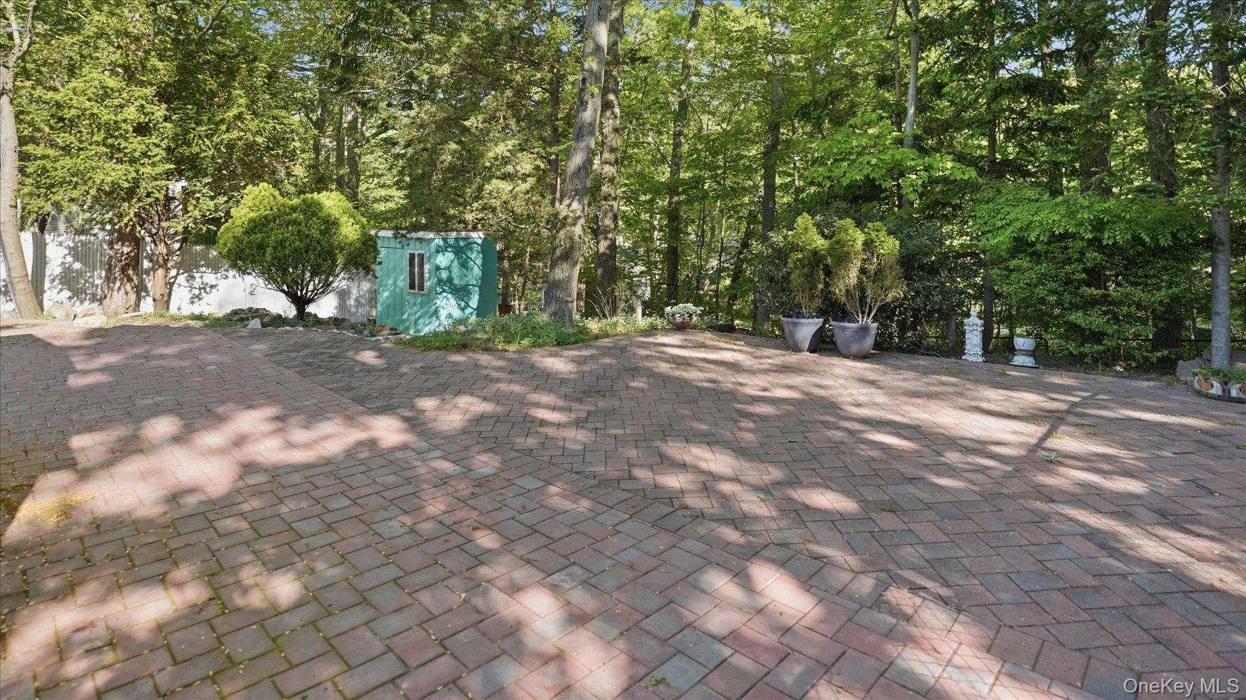 26 Florida Road Rocky Point, NY 11778 - Photo 16 of 23