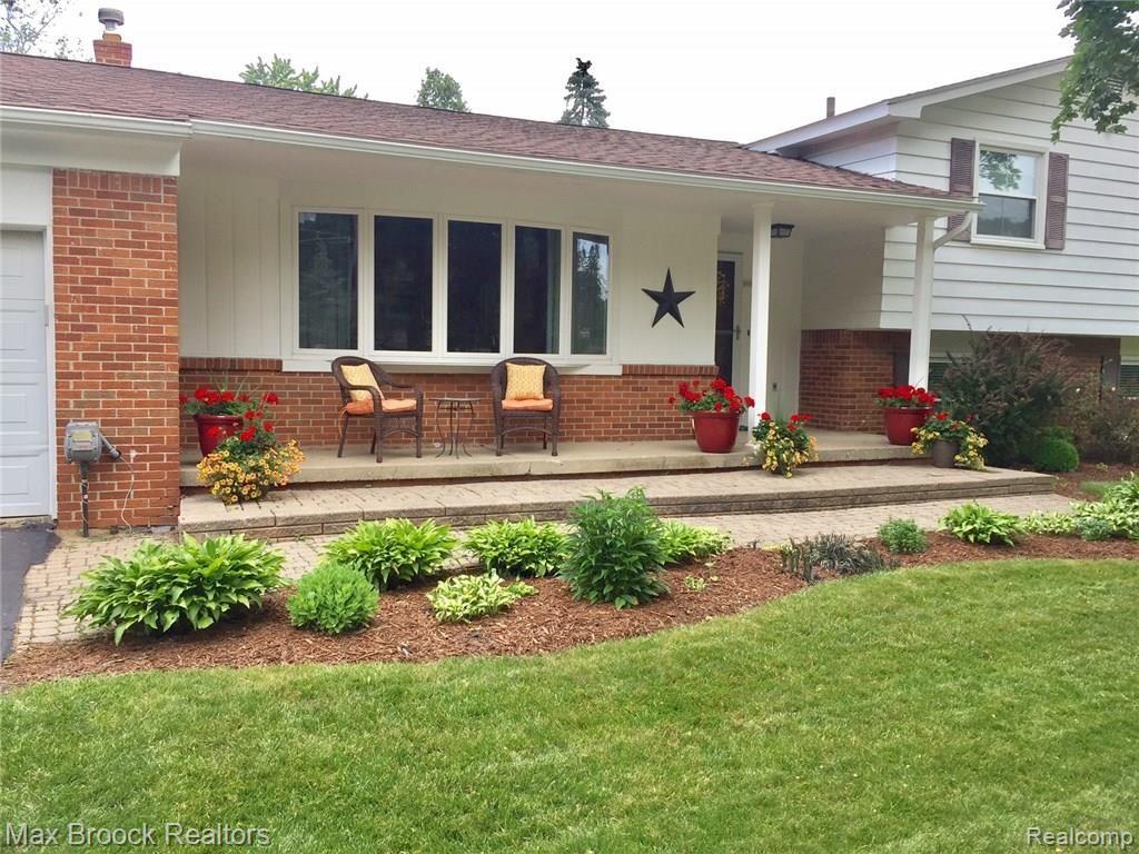 33118 Hearthstone Road Farmington Hills, MI 48334 - Photo 3 of 37