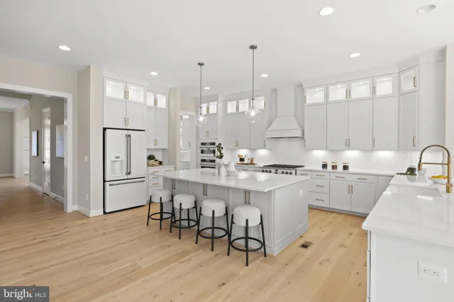 $2,118,500 | 9211 Kilmarnock Drive, Fairfax, VA 22031