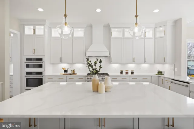 $2,118,500 | 9211 Kilmarnock Drive, Fairfax, VA 22031