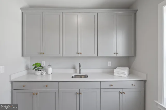 $2,118,500 | 9211 Kilmarnock Drive, Fairfax, VA 22031