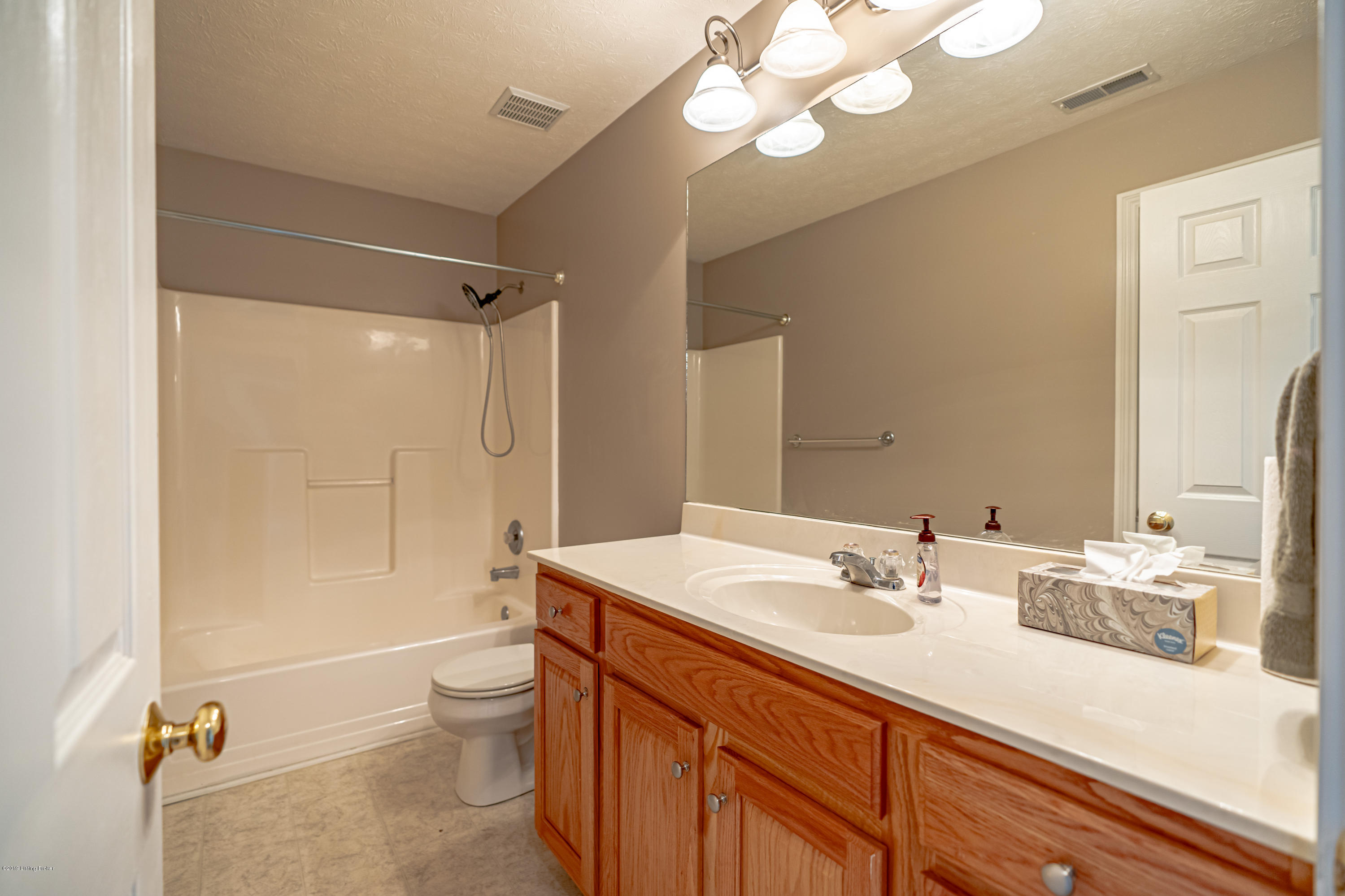 21 Silverview Road Smithfield, KY 40068 - Photo 15 of 21 Full Bath