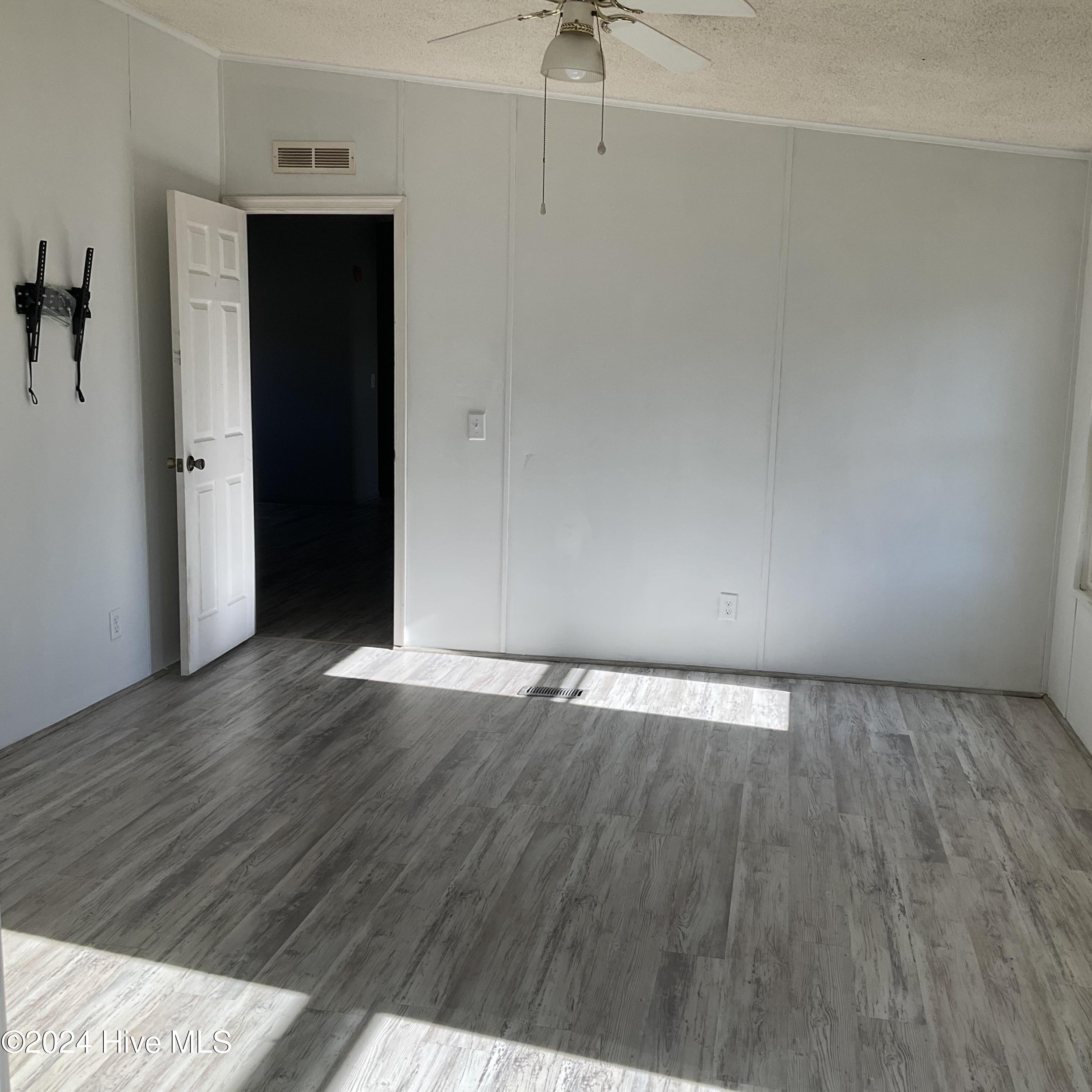 189 Barco Road Barco, NC 27917 - Photo 15 of 48 Primary