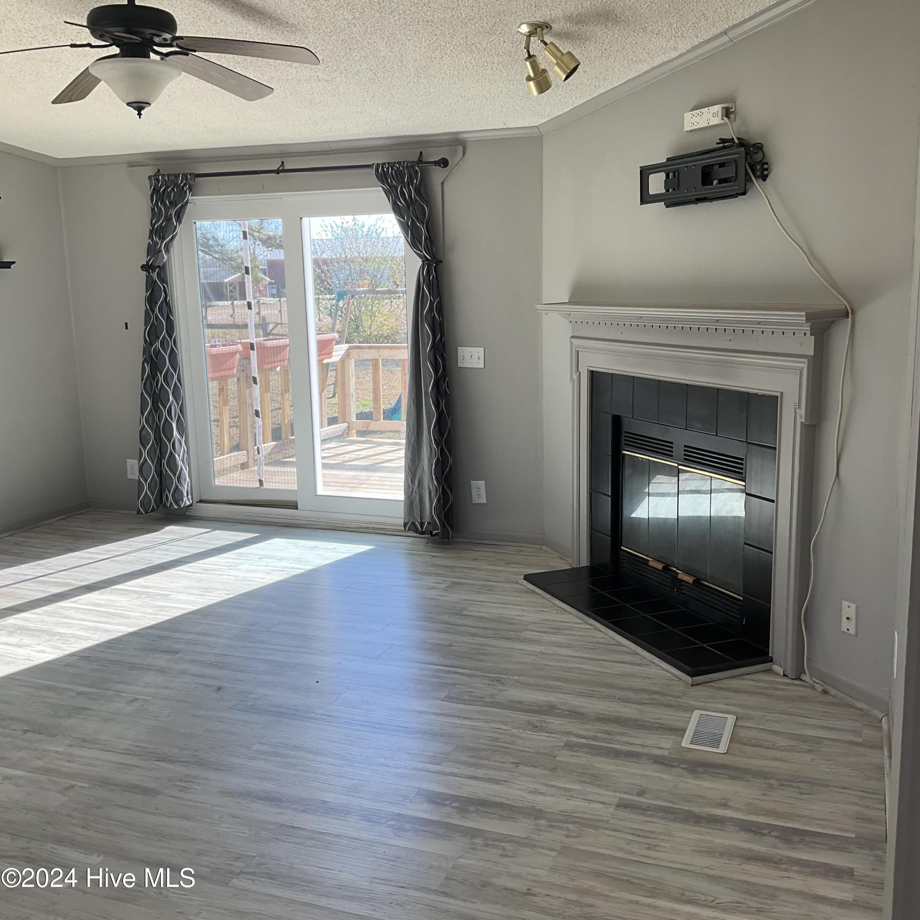 189 Barco Road Barco, NC 27917 - Photo 8 of 48 Living Room