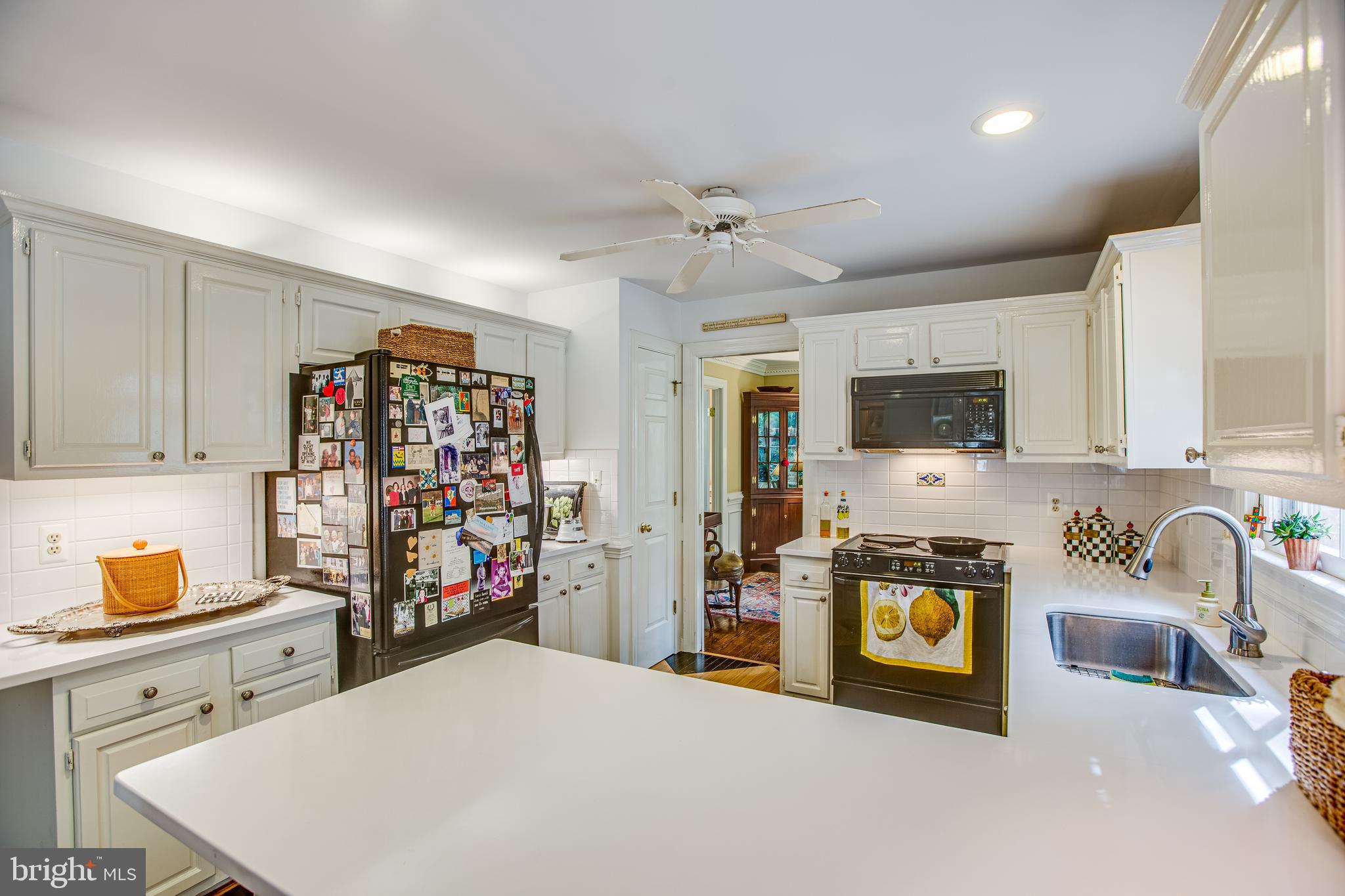 20 Aiken Road Fredericksburg, VA 22405 - Photo 3 of 33 a kitchen with a refrigerator and a stove top oven