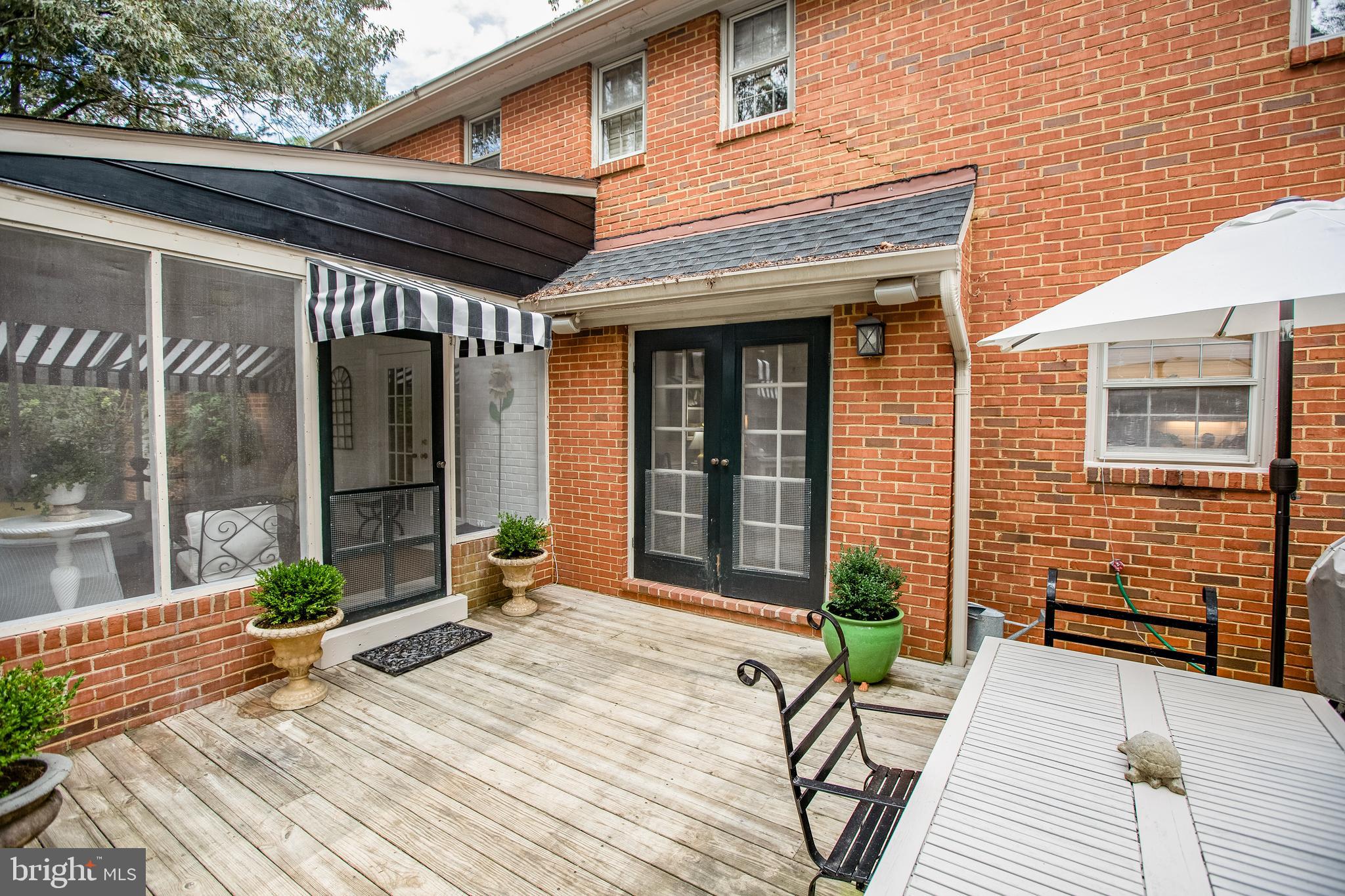 20 Aiken Road Fredericksburg, VA 22405 - Photo 32 of 33 a view of a brick house with large windows