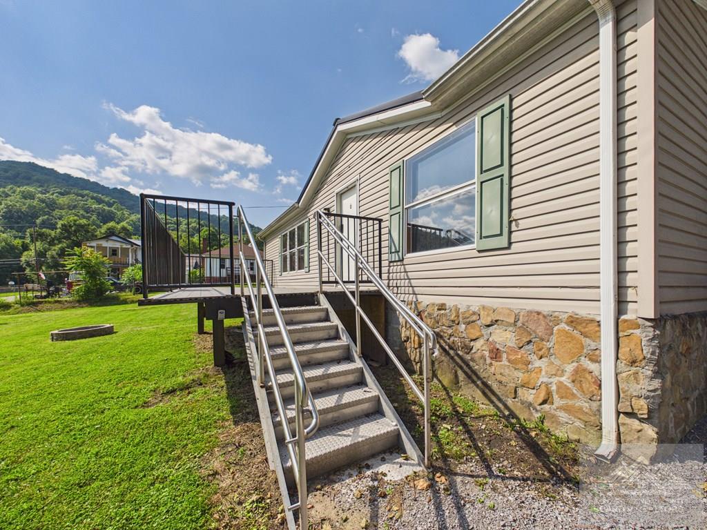59 Whistle Post Circle Crumpler, WV 24868 - Photo 12 of 29 Gallery Image 12