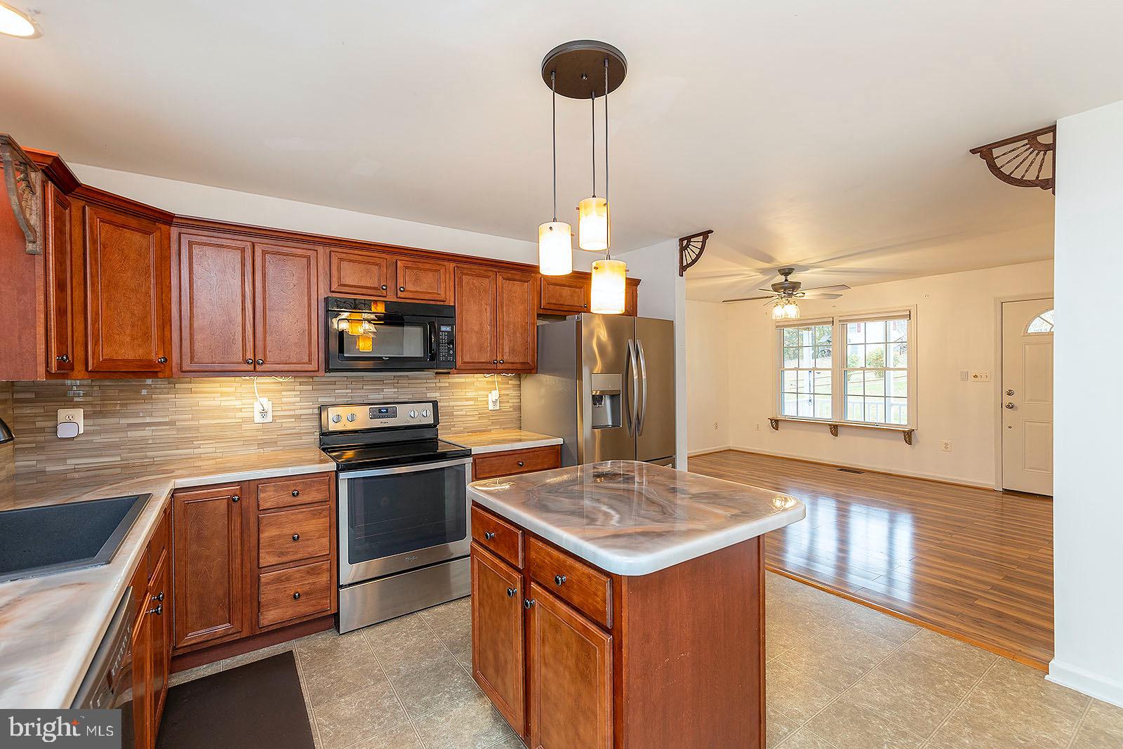 47 Willow Road Front Royal, VA 22630 - Photo 17 of 50 Kitchen